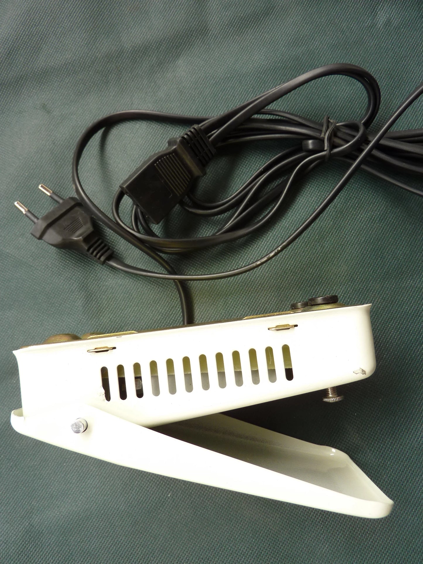 Heavy-Duty Household Sewing Machine